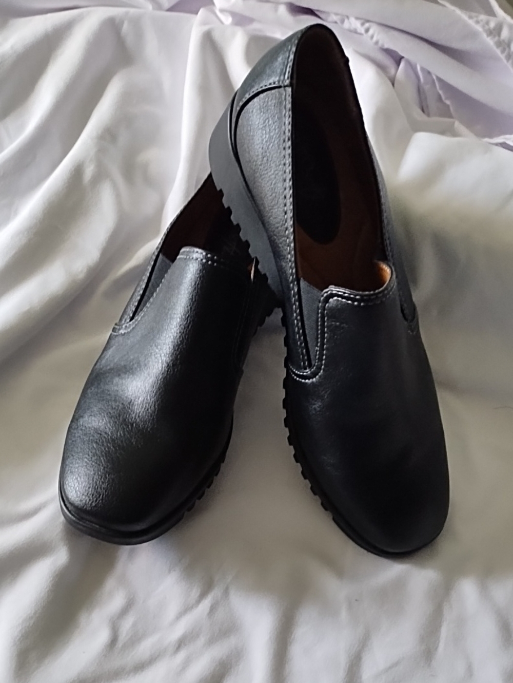 Women's Black Slip-On Leather Loafers